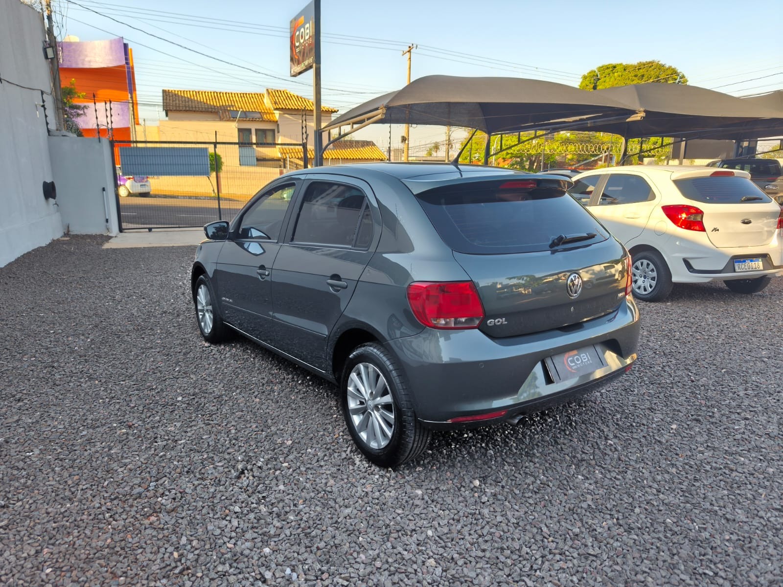 VOLKSWAGEN Gol Comfortline 1.6 4p. 2016 - miniatura 4