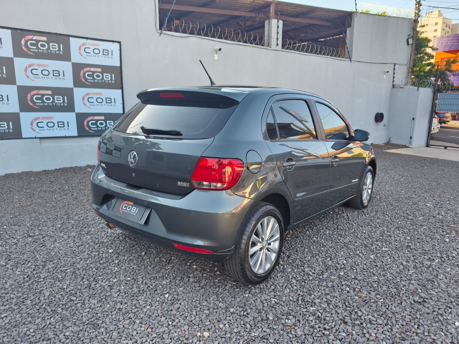 VOLKSWAGEN Gol Comfortline 1.6 4p. 2016 - miniatura 6