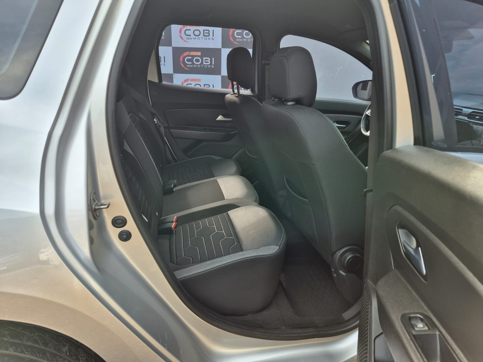 RENAULT Duster Intense 1.6 16v 2024 - miniatura 9