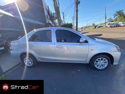 TOYOTA Etios Sedan X 1.5 16v 2019 - miniatura 3