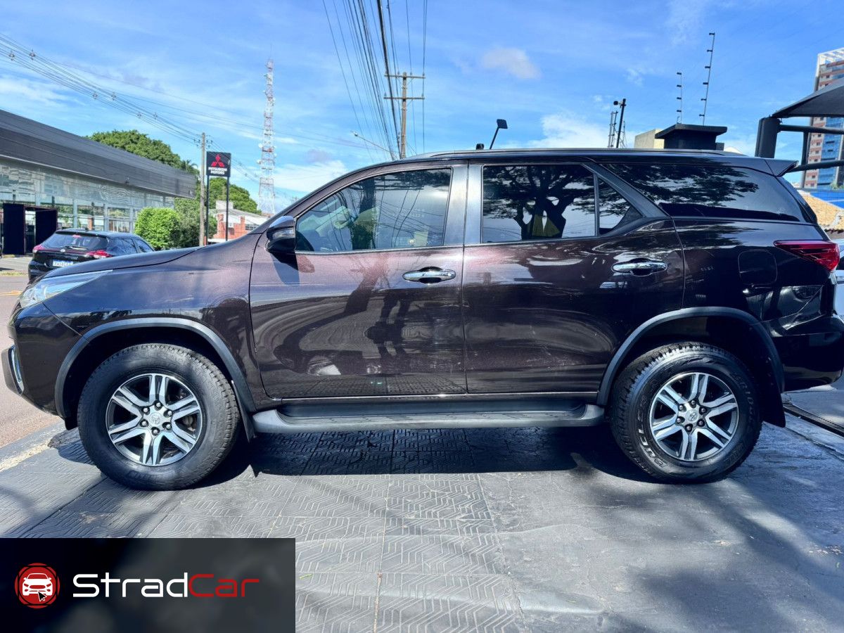 TOYOTA Hilux SW4 SRV 2.7 16v 2019 - miniatura 3