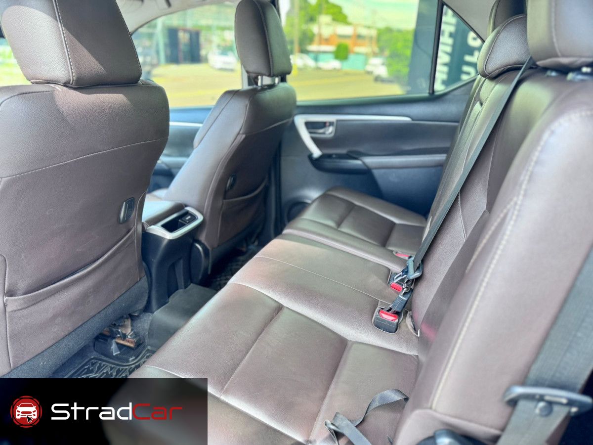 TOYOTA Hilux SW4 SRV 2.7 16v 2019 - miniatura 8