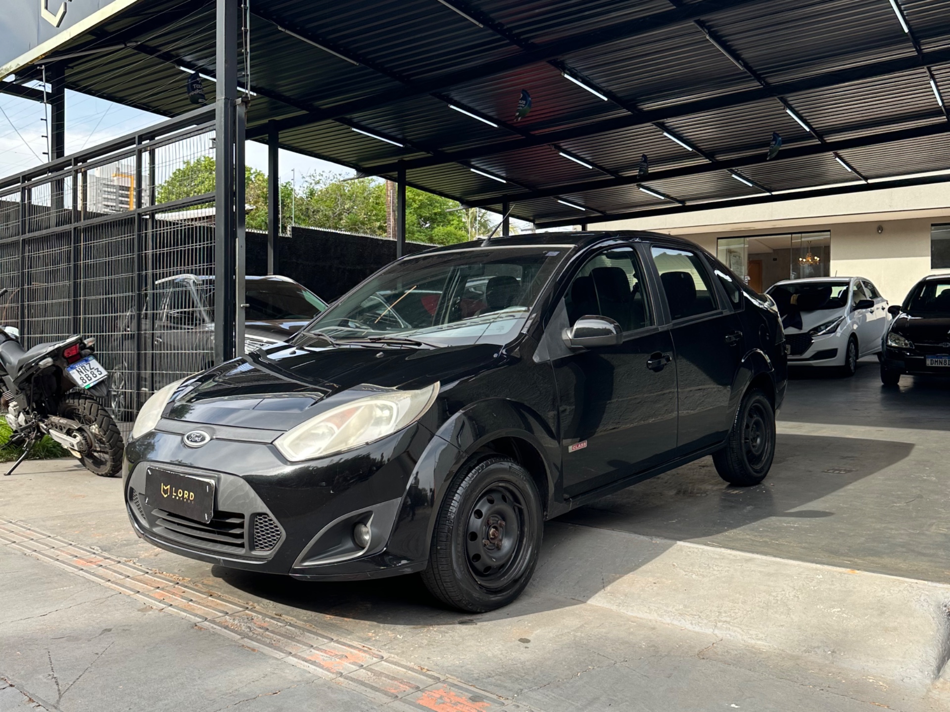 FORD Fiesta Sedan 1.6 2013
