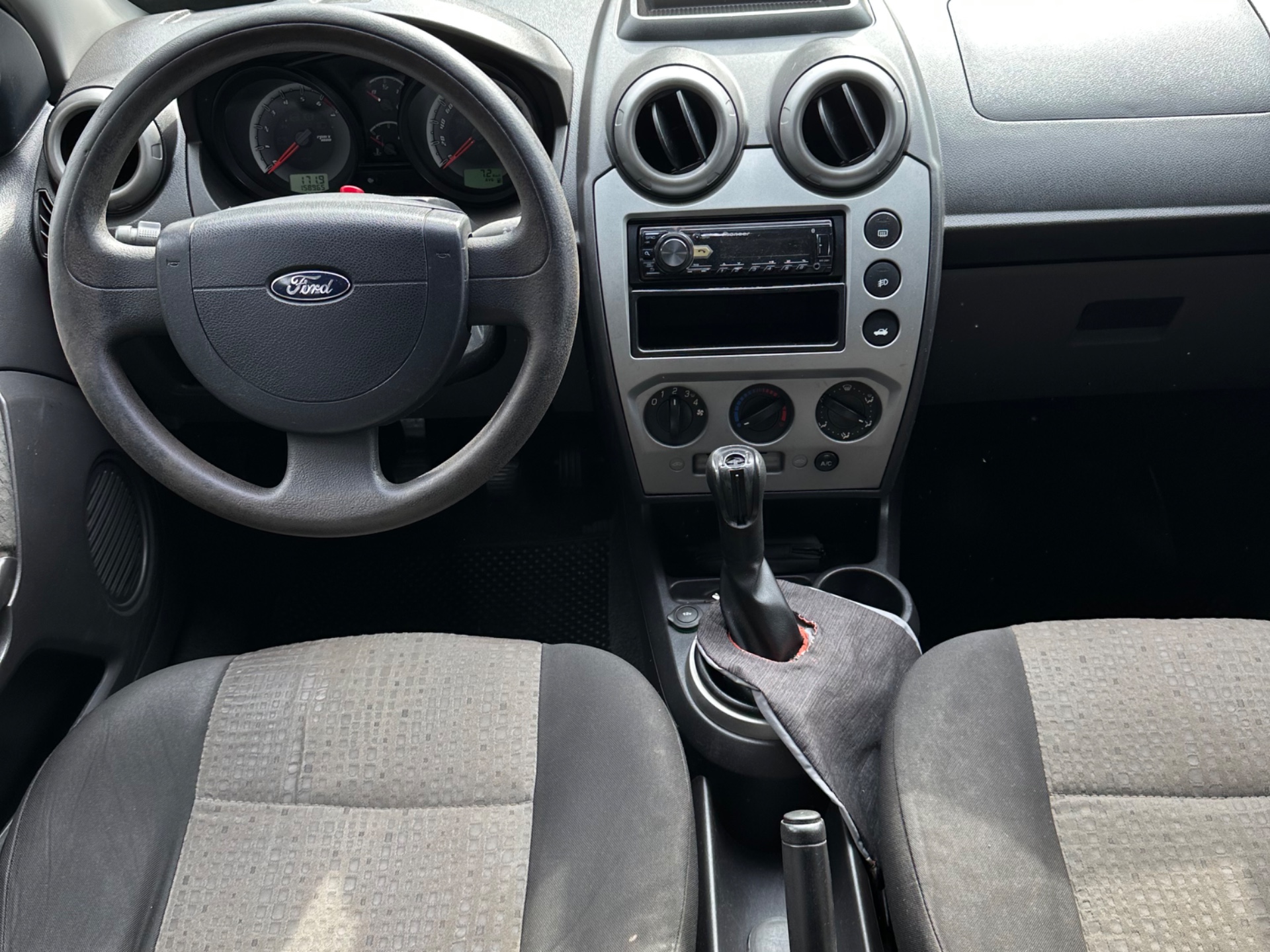 FORD Fiesta Sedan 1.6 2013 - miniatura 9