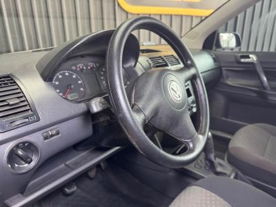 VOLKSWAGEN Polo Sedan Comfortline 1.6 2005 - miniatura 7