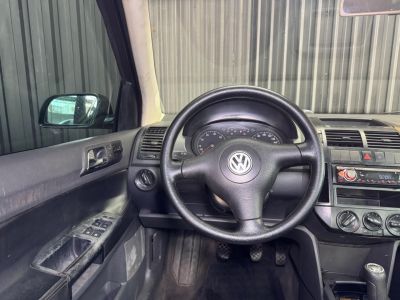 VOLKSWAGEN Polo Sedan Comfortline 1.6 2005 - miniatura 8