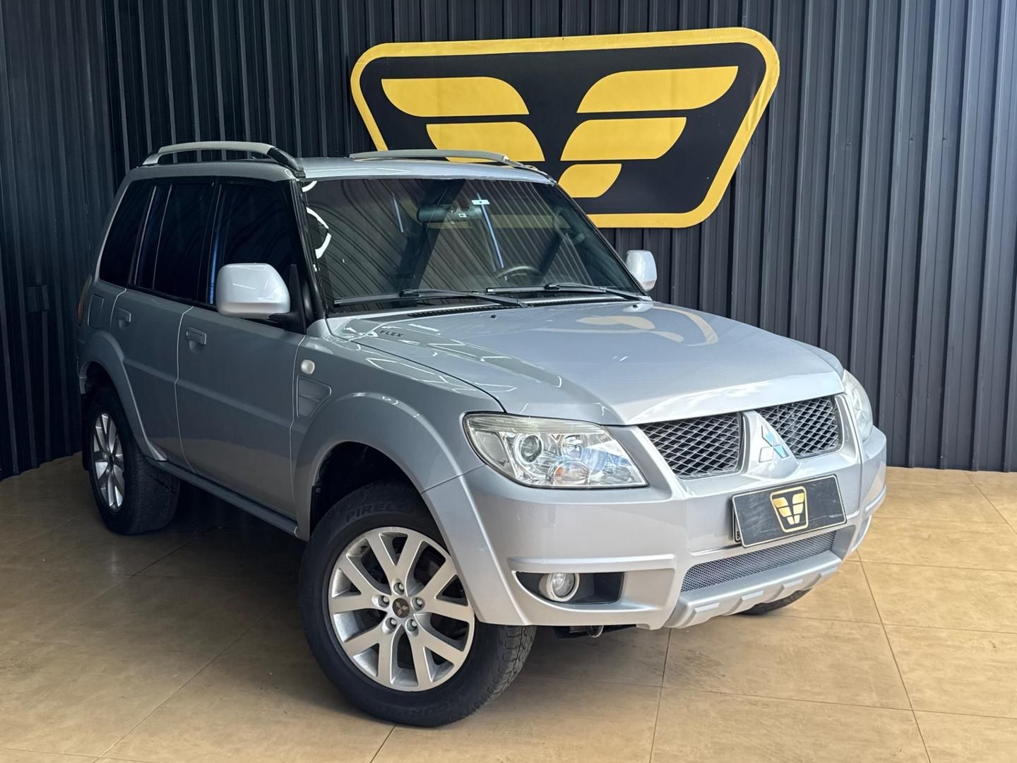 Vista principal de MITSUBISHI Pajero TR4 2.0 16v 4x4 2011