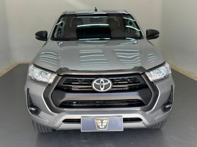 TOYOTA Hilux SR D4-D 2.8TDi 16v 4X4 C.D. 2022 - miniatura 2