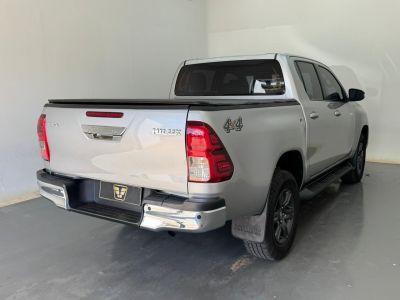 TOYOTA Hilux SR D4-D 2.8TDi 16v 4X4 C.D. 2022 - miniatura 4