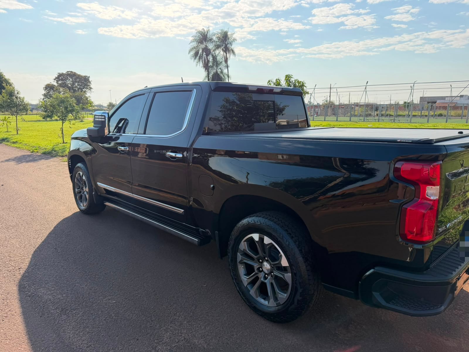 CHEVROLET Silverado 1500 High Country 5.3 V8 4x4 C.D. 2024 - miniatura 4