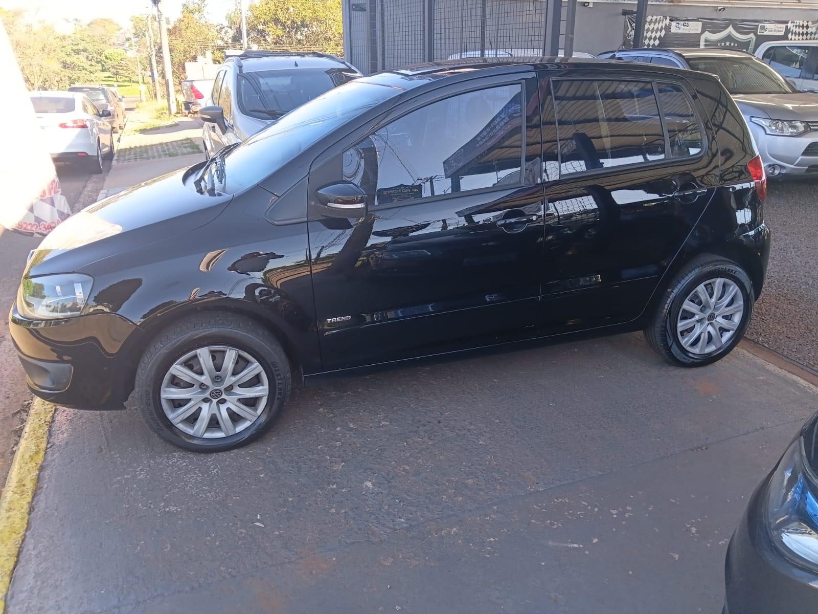 VOLKSWAGEN Fox 1.0 4p. 2011 - miniatura 4