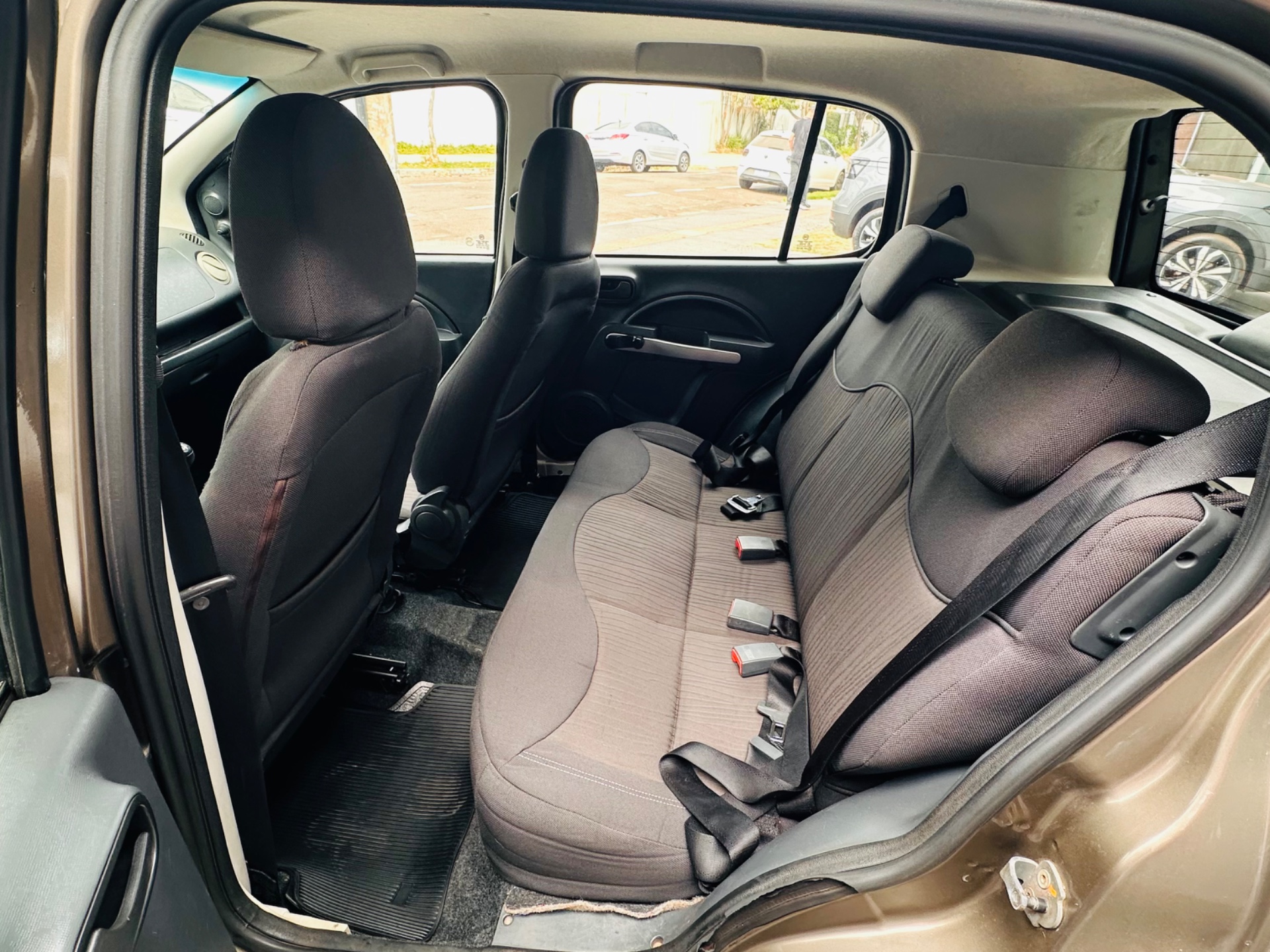 FIAT Uno Way 1.0 4p. 2013 - miniatura 8