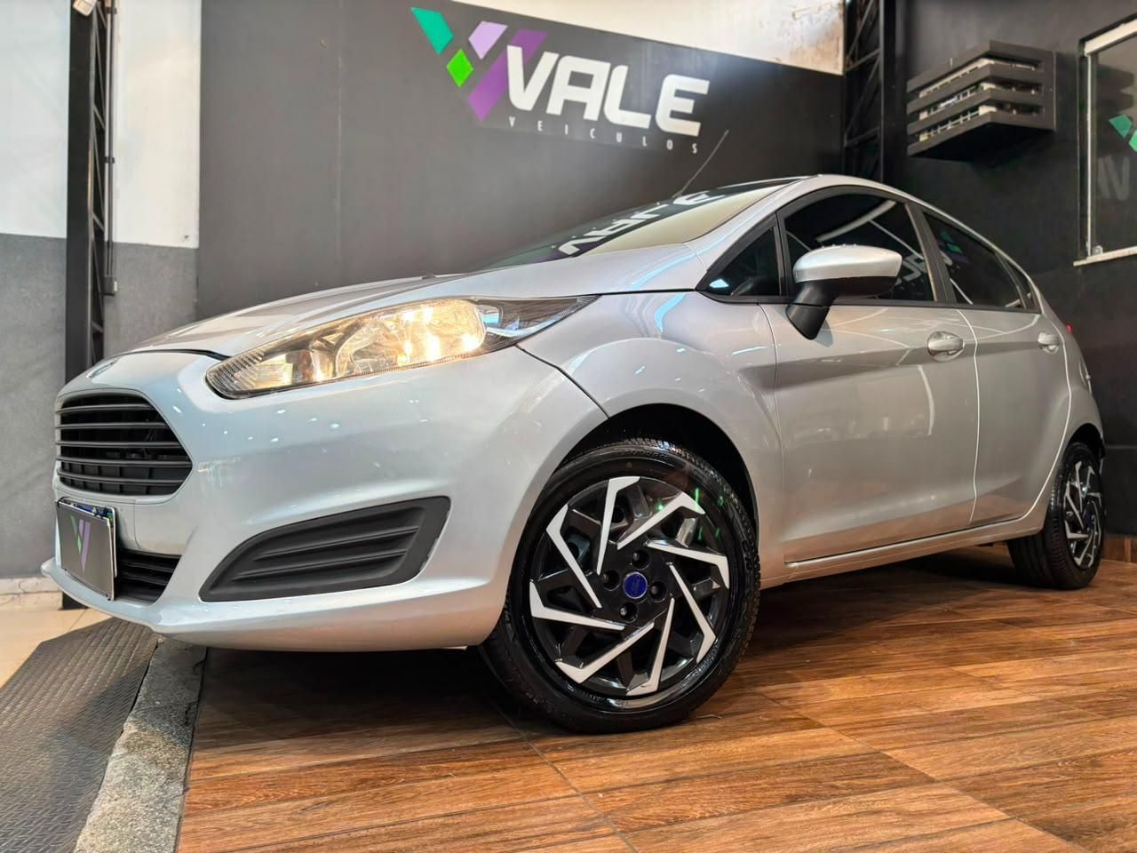 Vista principal de FORD Fiesta Hatch S 1.5 16v 2014