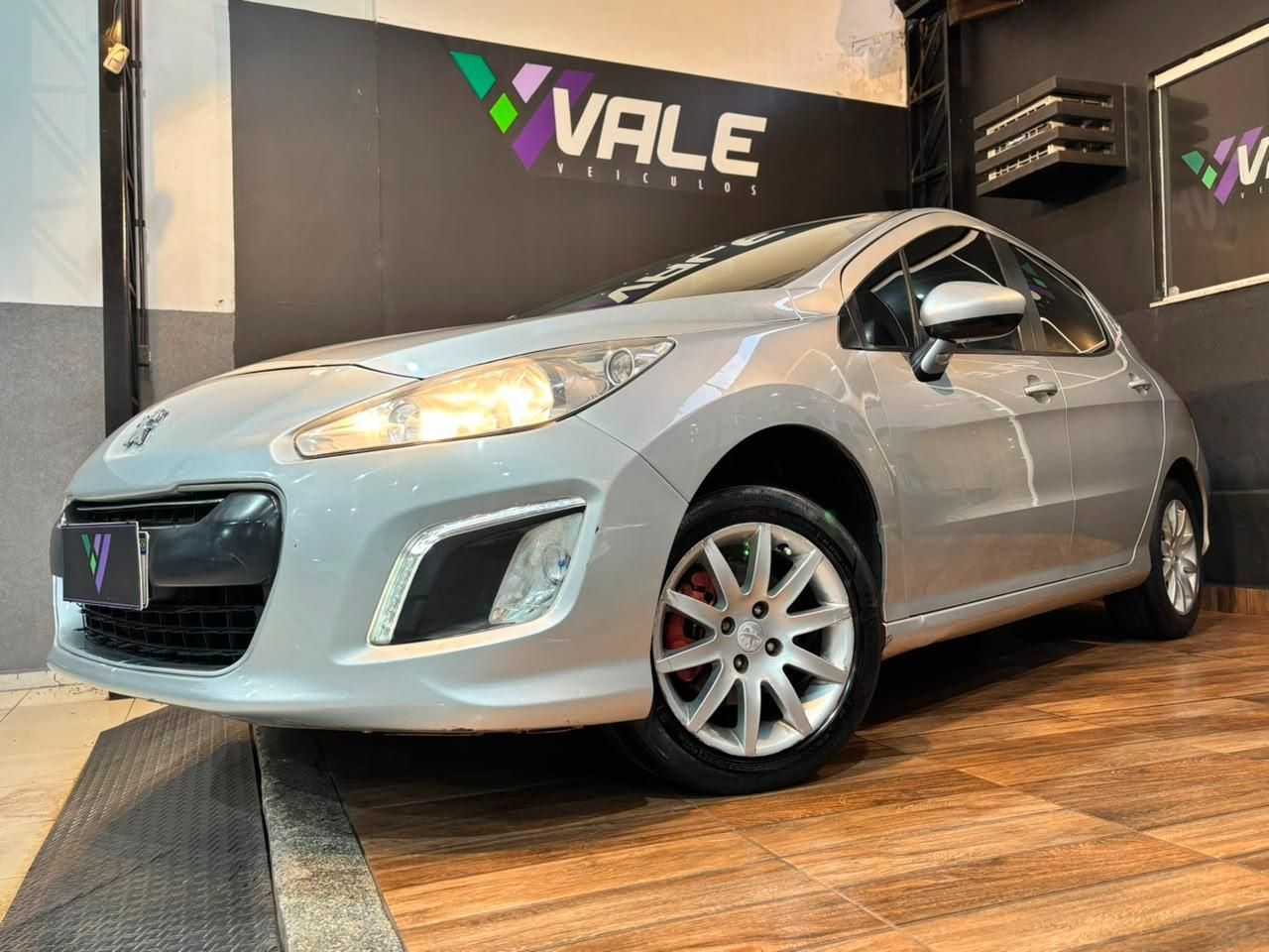 Vista principal de PEUGEOT 308 2014