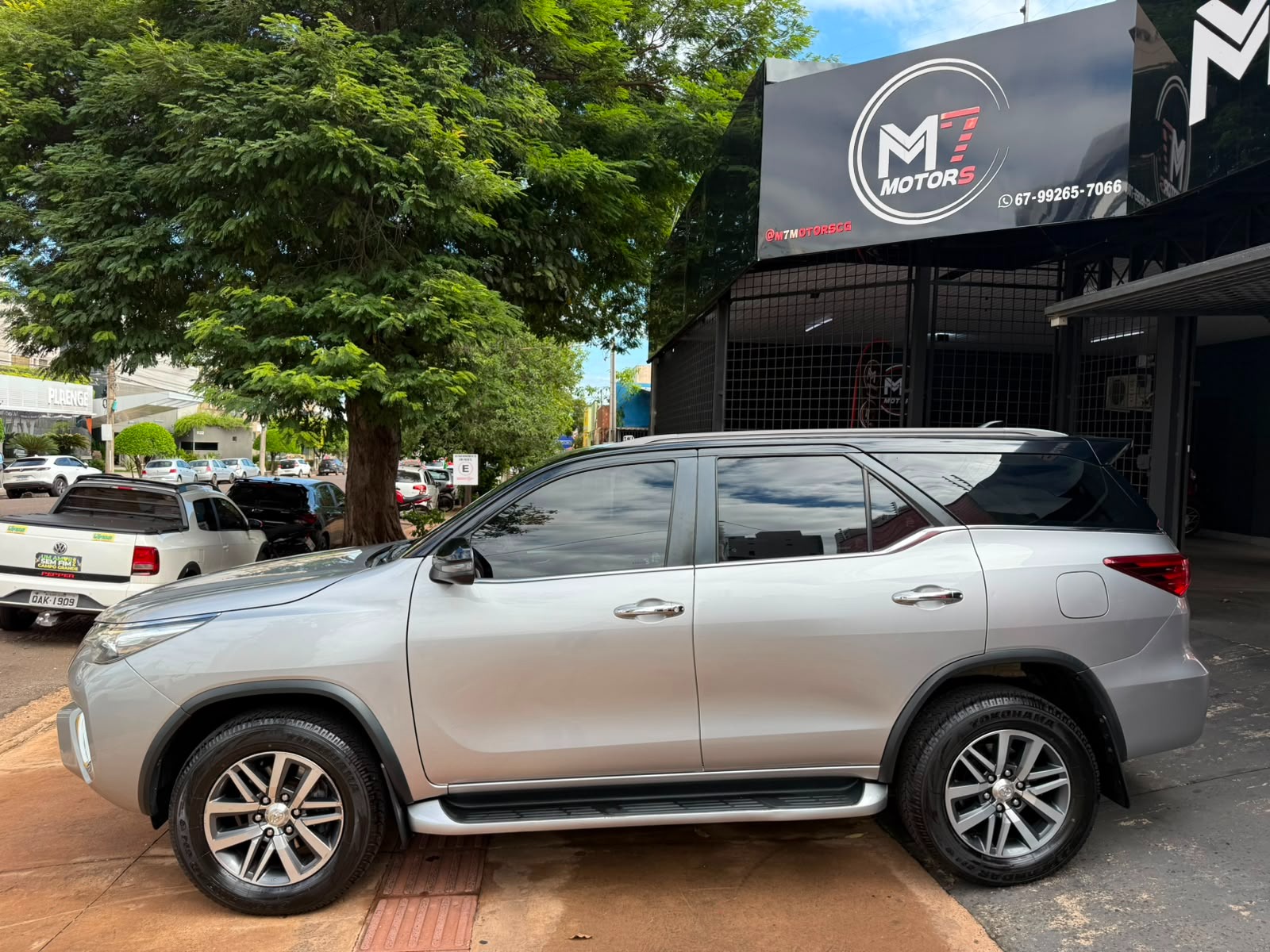 TOYOTA Hilux SW4 SRX D4-D 2.8TDi 16v 4x4 2019 - miniatura 4