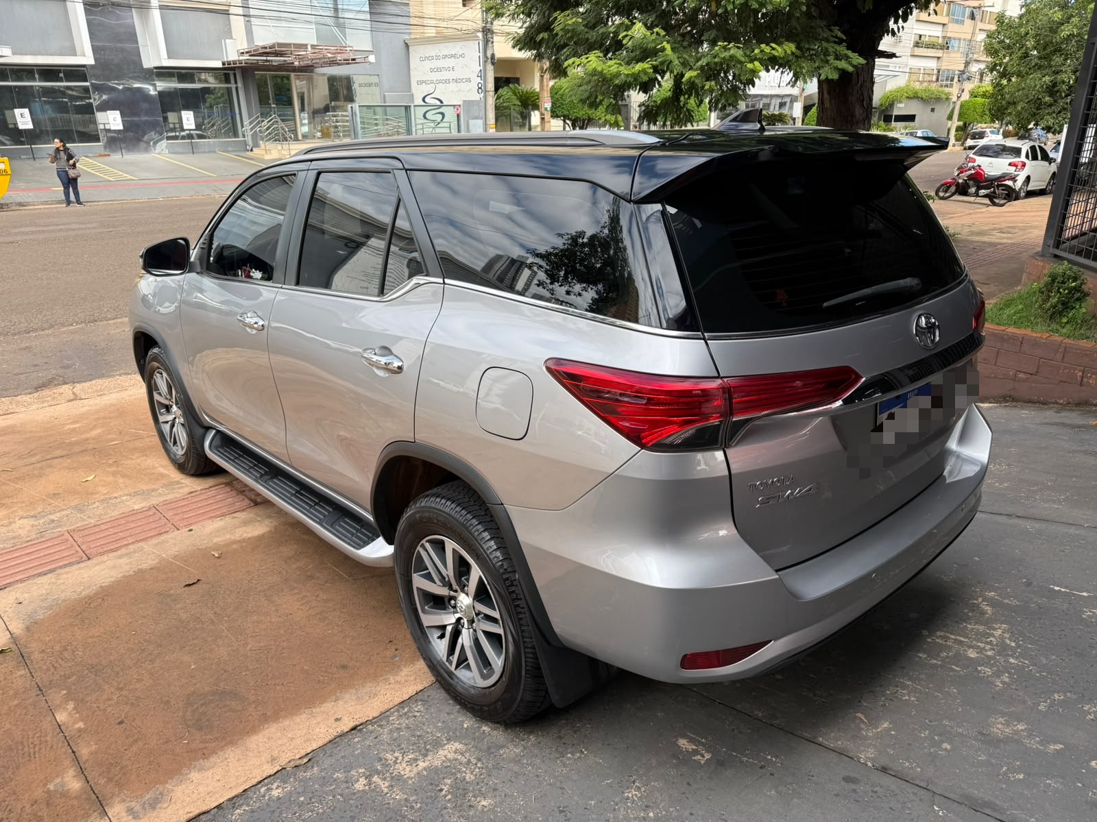 TOYOTA Hilux SW4 SRX D4-D 2.8TDi 16v 4x4 2019 - miniatura 7