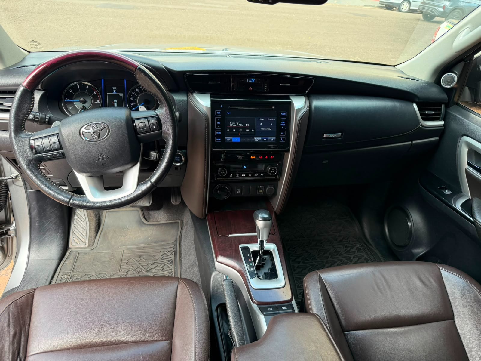 TOYOTA Hilux SW4 SRX D4-D 2.8TDi 16v 4x4 2019 - miniatura 9