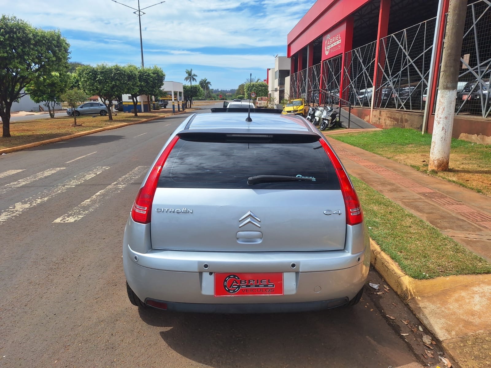 CITROEN C4 Hatch Exclusive Sport Solaris 2.0 16v 2012 - miniatura 5