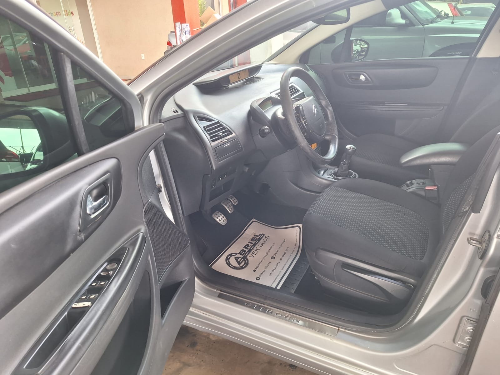 CITROEN C4 Hatch Exclusive Sport Solaris 2.0 16v 2012 - miniatura 9