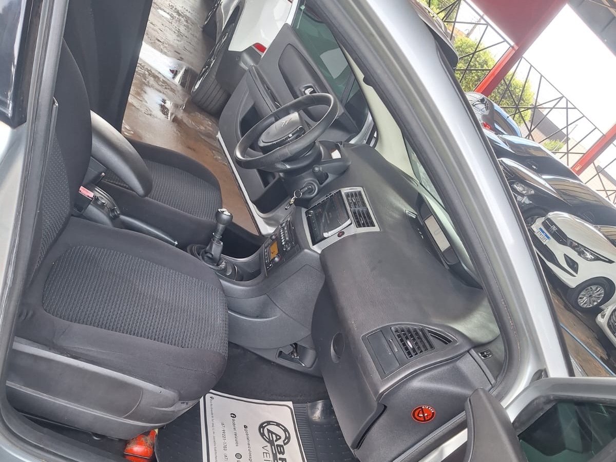 CITROEN C4 Hatch Exclusive Sport Solaris 2.0 16v 2012 - miniatura 10