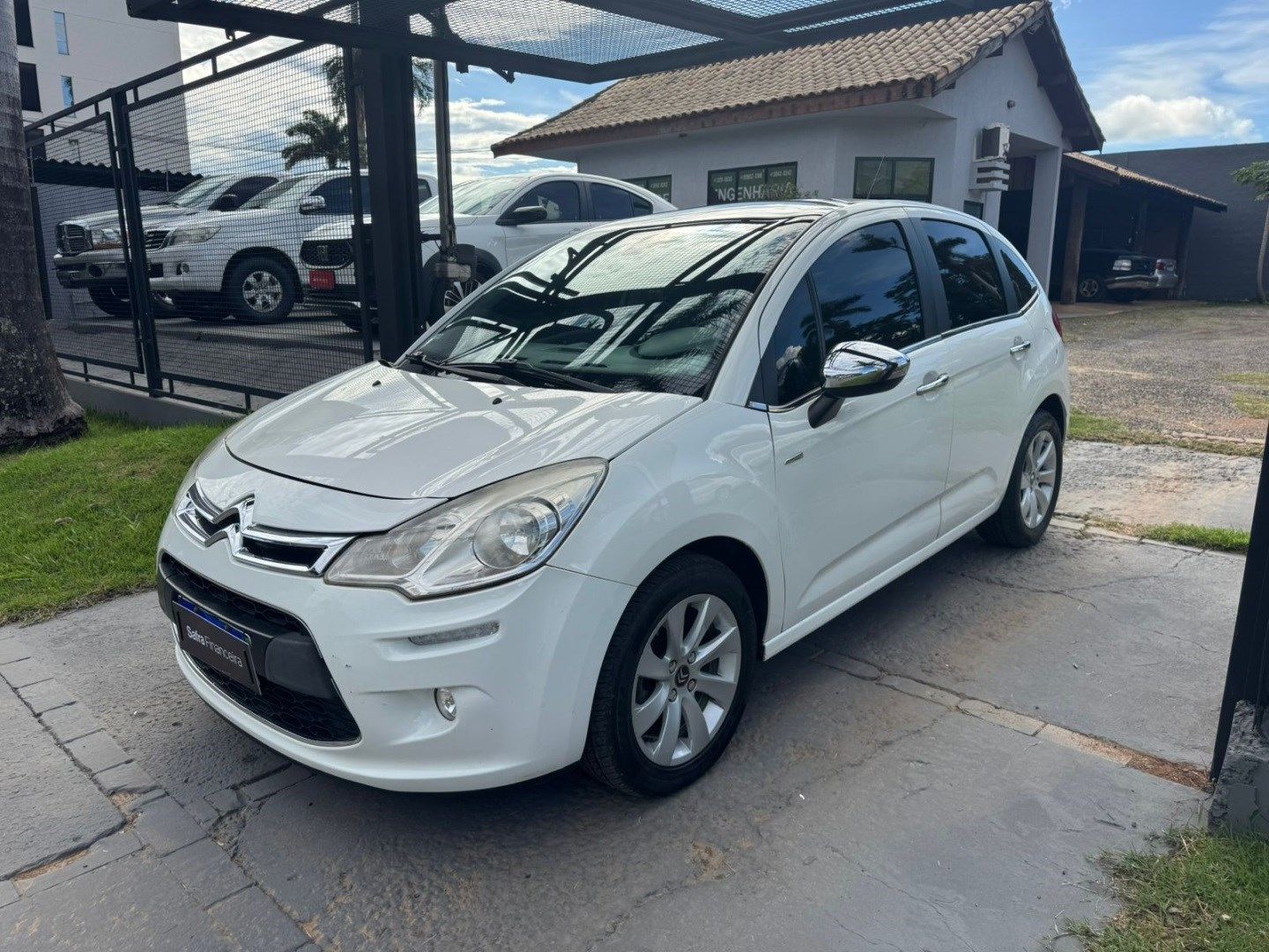 Vista principal de CITROEN C3 Hatch Exclusive 1.6 16v 2014