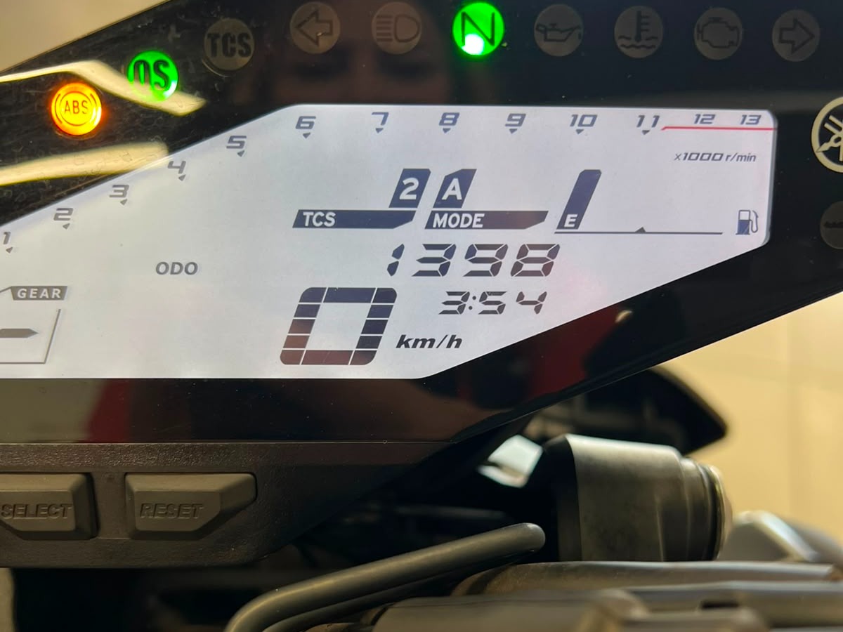 YAMAHA MT -09 850 2023 - miniatura 3