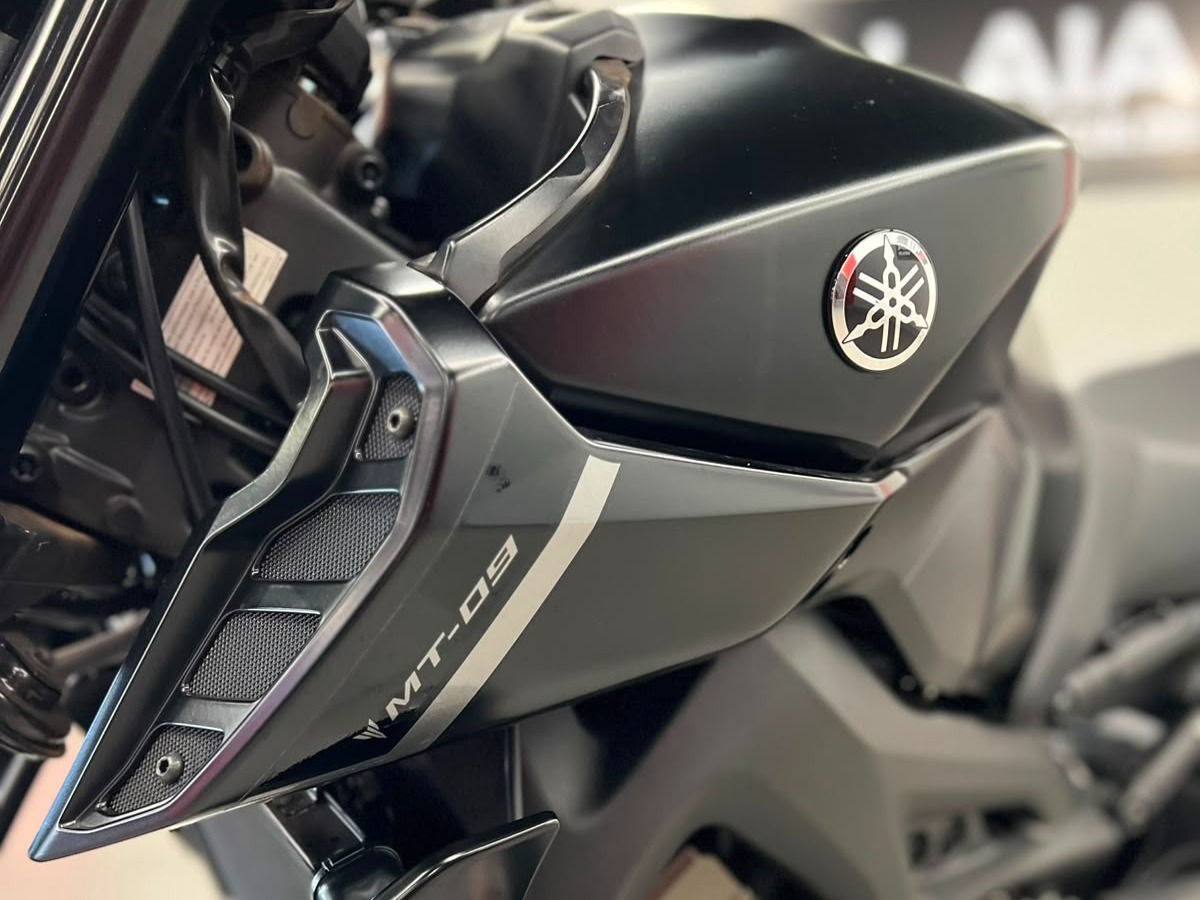 YAMAHA MT -09 850 2023 - miniatura 6