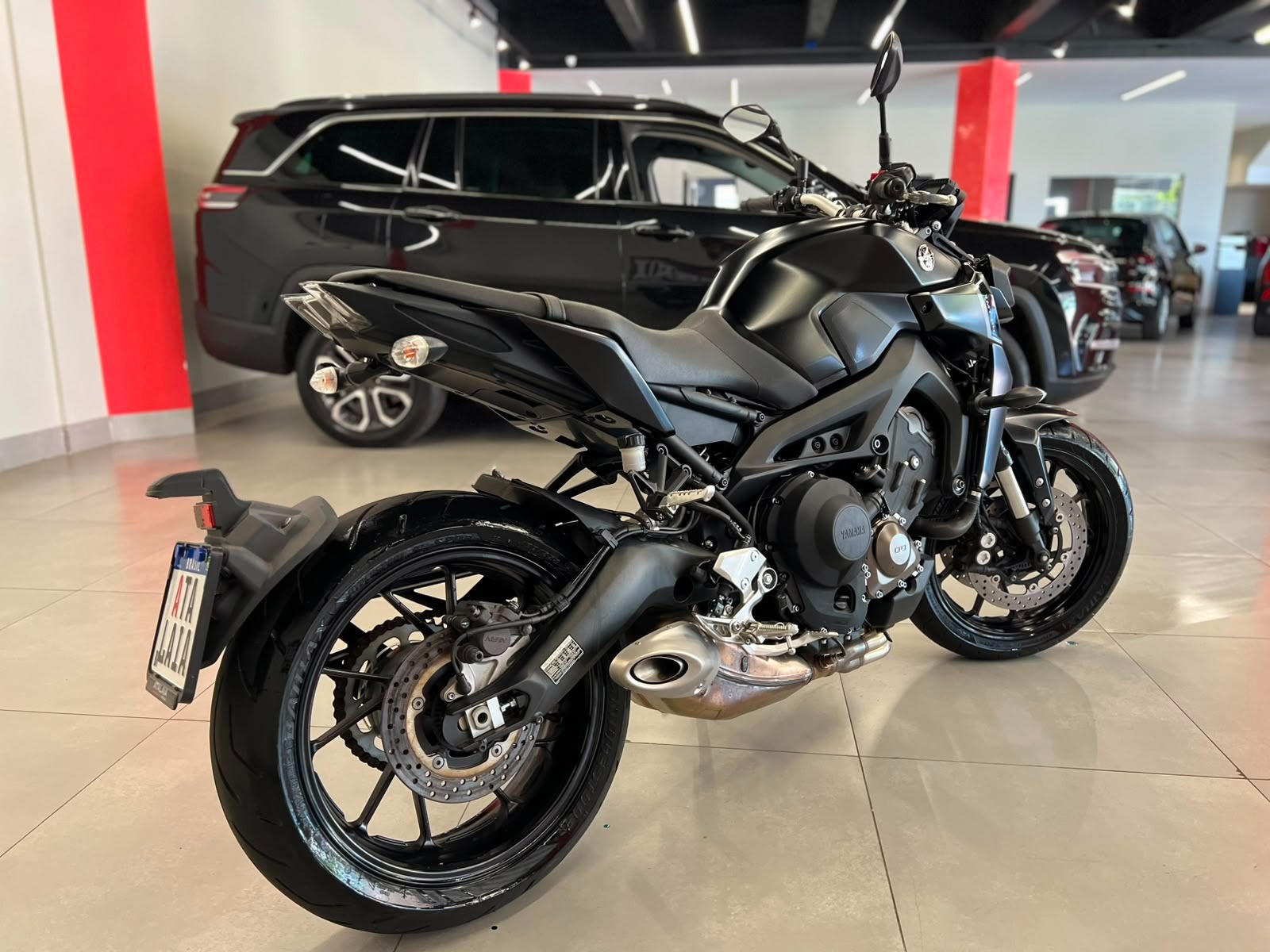 YAMAHA MT -09 850 2023 - miniatura 13