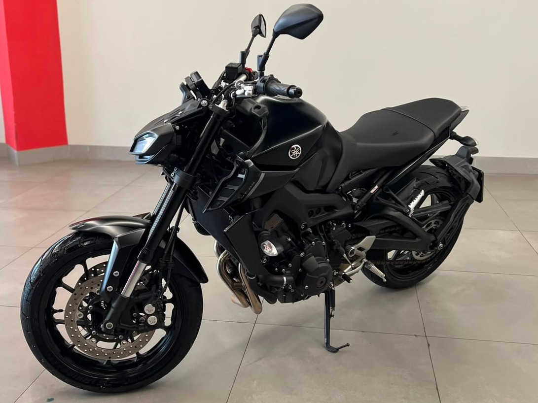 YAMAHA MT -09 850 2023 - miniatura 14