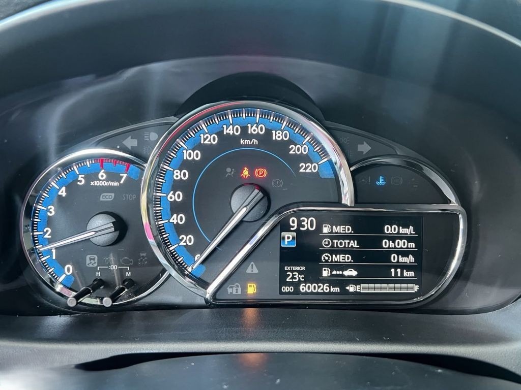 TOYOTA Yaris XS 1.5 16v 2025 - miniatura 5