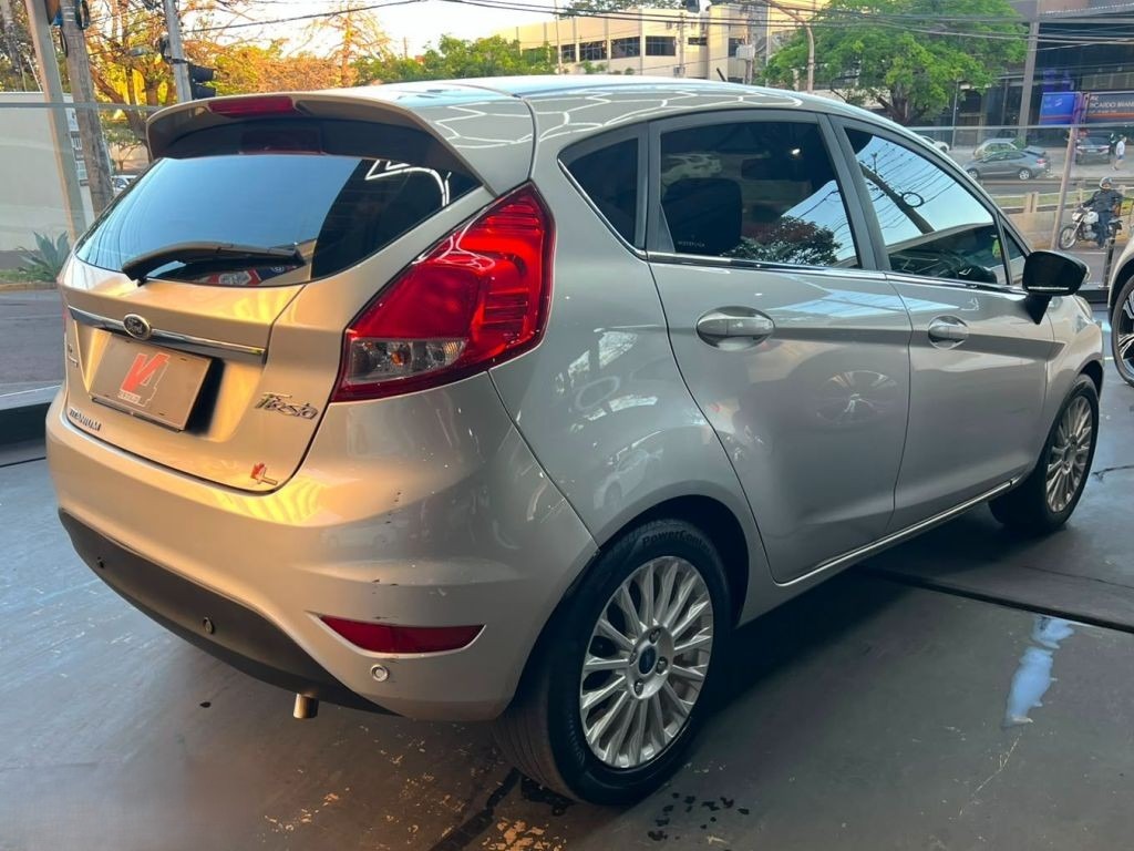 FORD Fiesta Hatch Titanium 1.6 16v PowerShift 2014 - miniatura 2