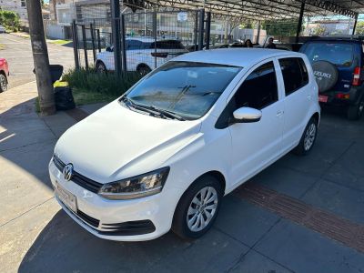 VOLKSWAGEN Fox Trendline 1.0 12v 4p. 2017 - miniatura 2
