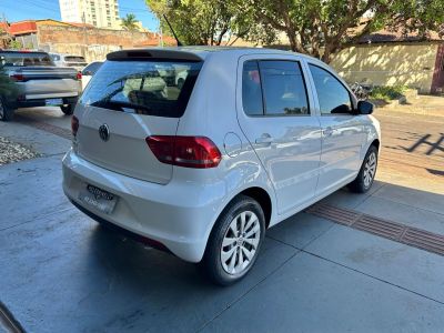 VOLKSWAGEN Fox Trendline 1.0 12v 4p. 2017 - miniatura 4