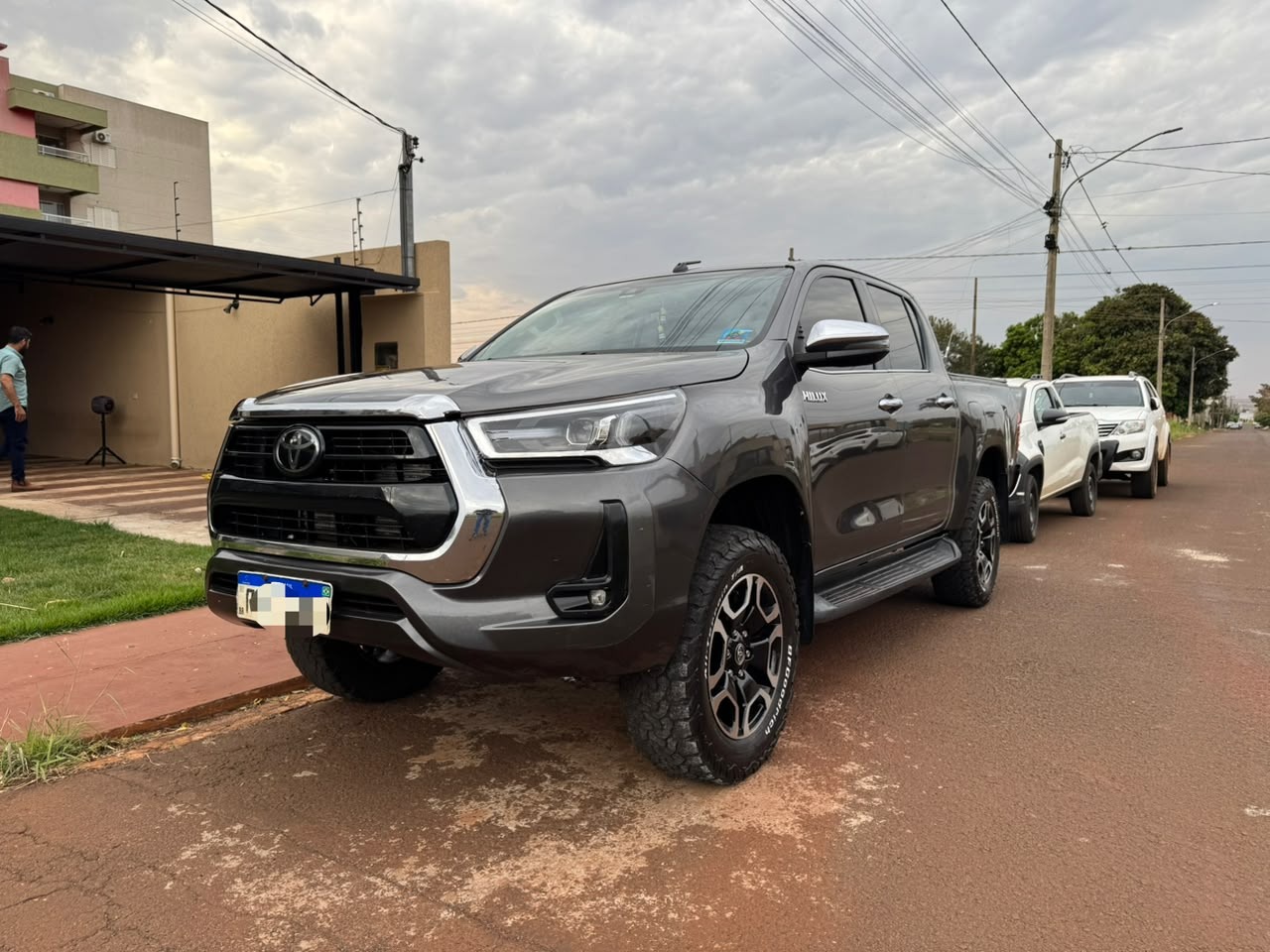 TOYOTA Hilux SRX D4-D 2.8TDi 16v 4X4 C.D. 2021 - miniatura 2