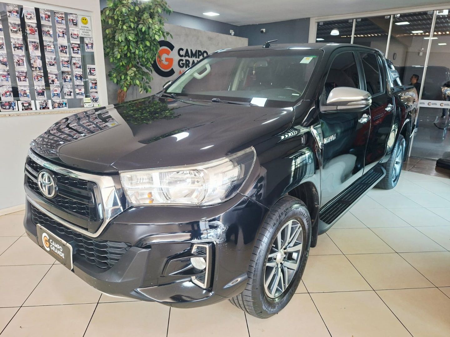 Vista principal de TOYOTA Hilux SRV 2.7 16v 4x4 C.D. 2020
