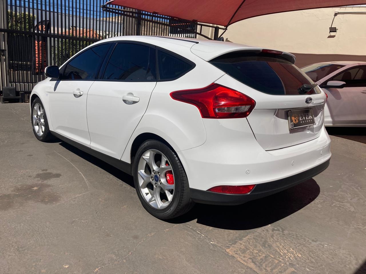FORD Focus Fastback SE 2.0 16v Powershift 2016 - miniatura 3