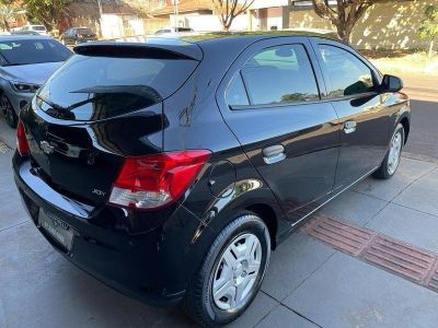 CHEVROLET Onix Joy 1.0 2017 - miniatura 4