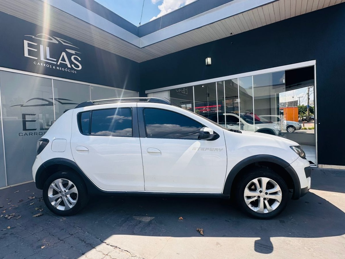 RENAULT Sandero StepWay 1.6 2018 - miniatura 4