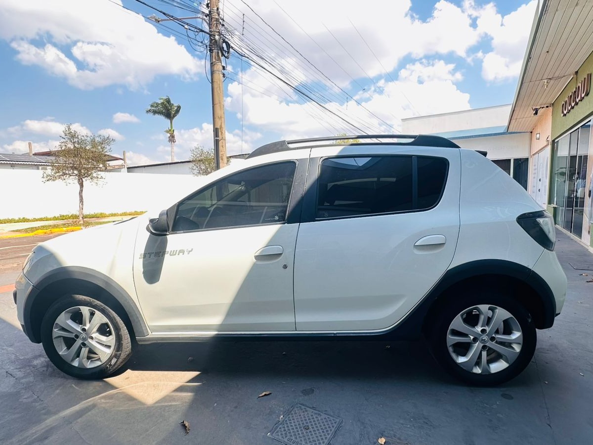 RENAULT Sandero StepWay 1.6 2018 - miniatura 7