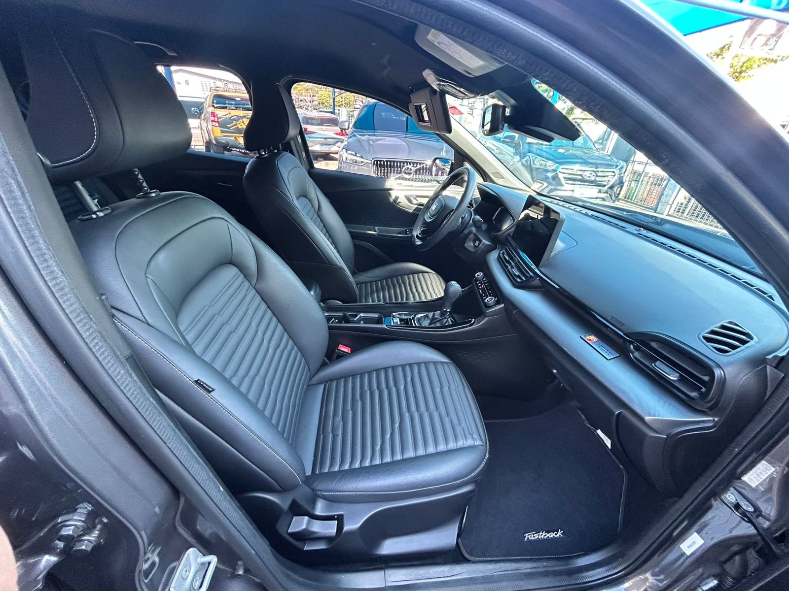 FIAT Fastback Limited Edition 1.3T 16v 2023 - miniatura 4