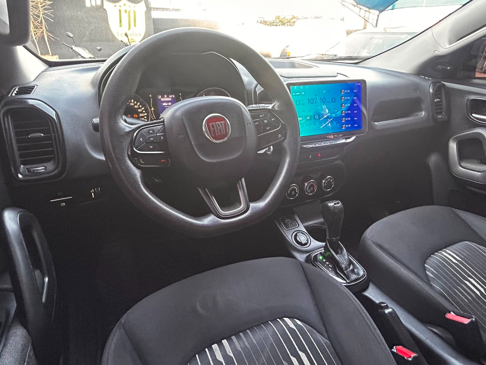 FIAT Toro Freedom 1.8 16v 2017 - miniatura 4