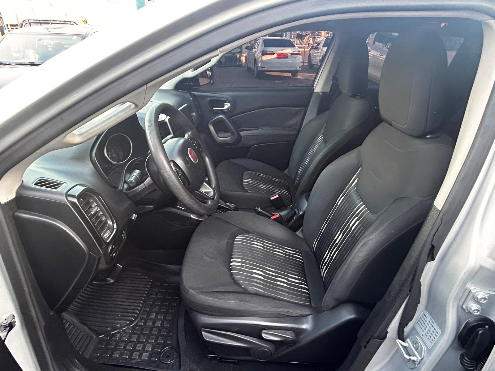 FIAT Toro Freedom 1.8 16v 2017 - miniatura 7