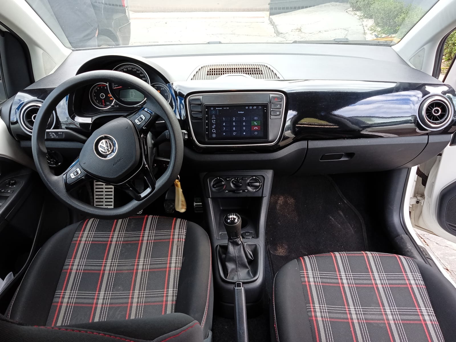 VOLKSWAGEN Up Move 1.0 12v TSi 4p. 2018 - miniatura 4