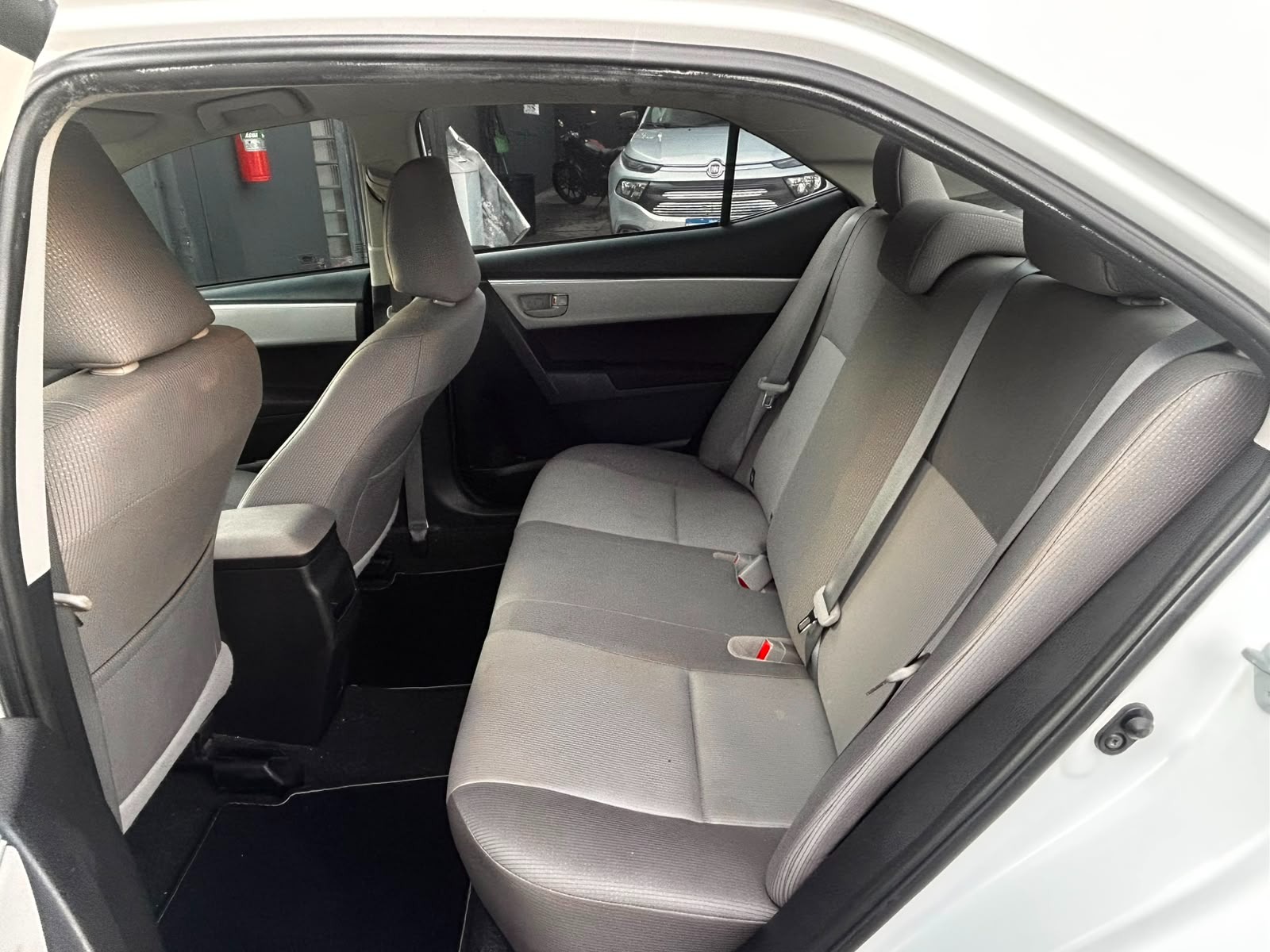 TOYOTA Corolla GLi 1.8 16v 2018 - miniatura 3