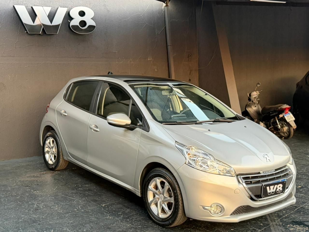 PEUGEOT 208 Allure 1.5 2015