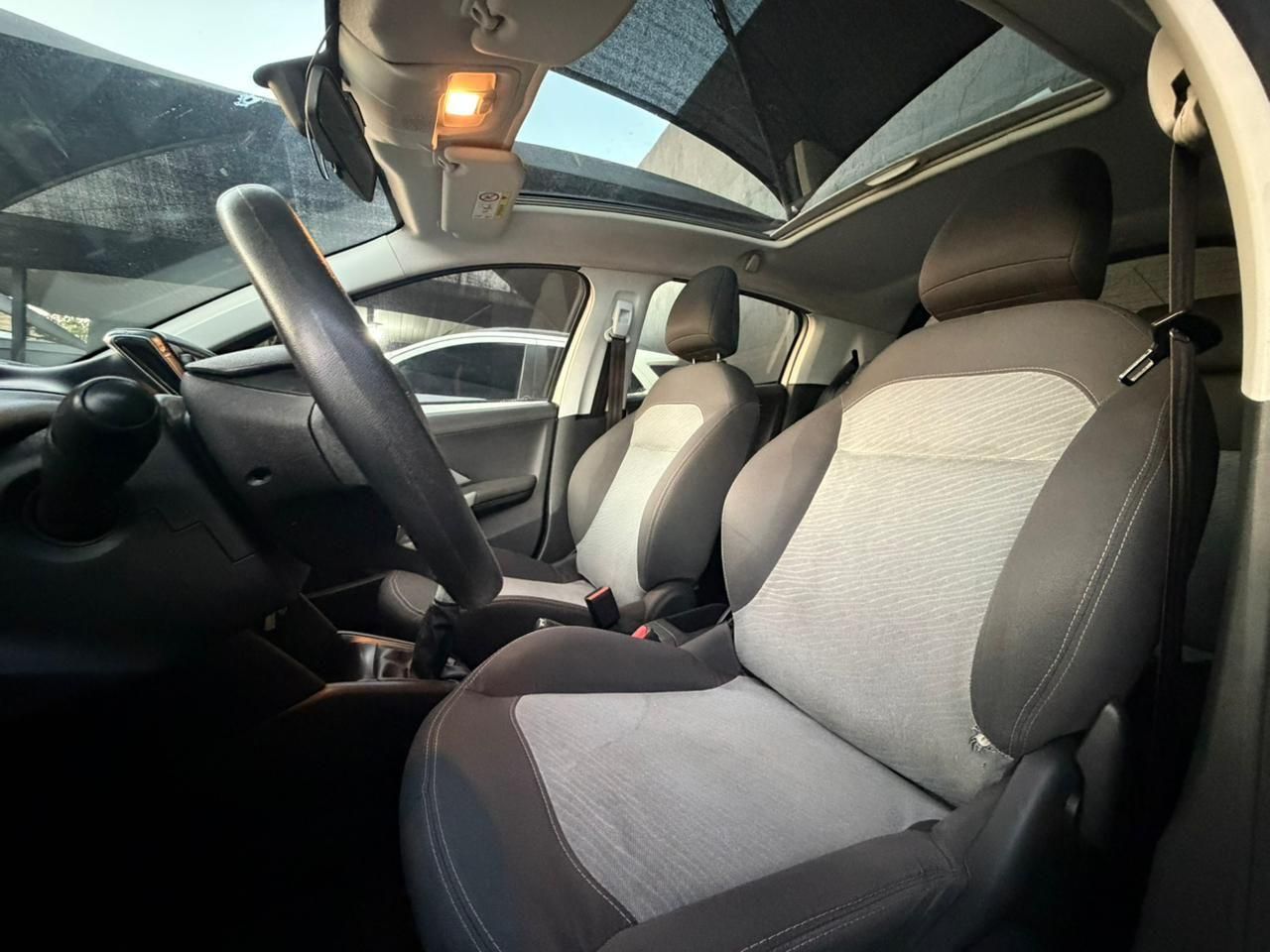 PEUGEOT 208 Allure 1.5 2015 - miniatura 10