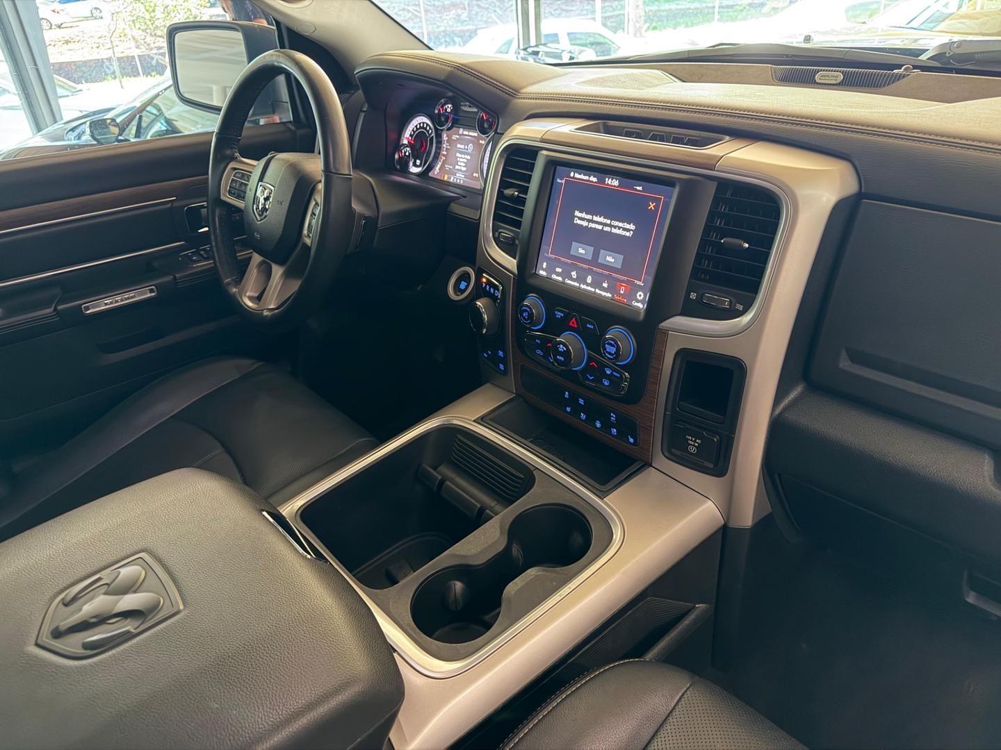 RAM 1500 Classic Laramie 5.7 V8 4X4 C.D. 2022 - miniatura 12