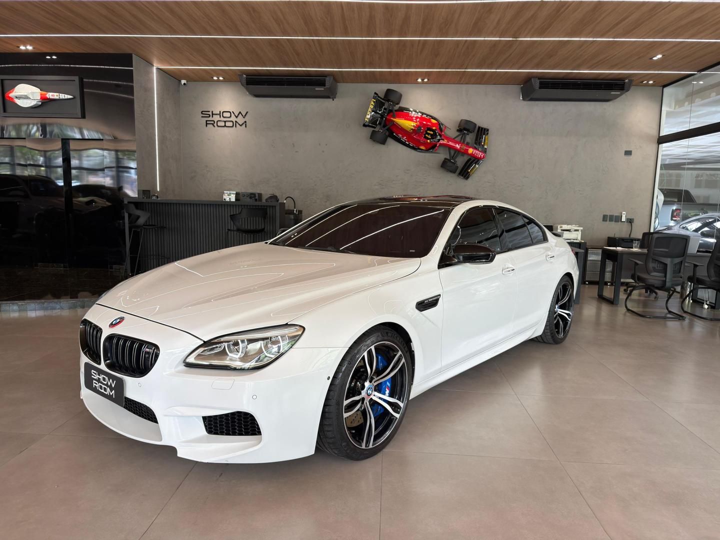 BMW M 6 Gran Coupe 4.4T V8 32v 2017