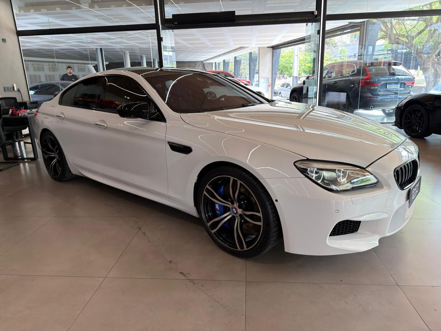 BMW M 6 Gran Coupe 4.4T V8 32v 2017 - miniatura 2
