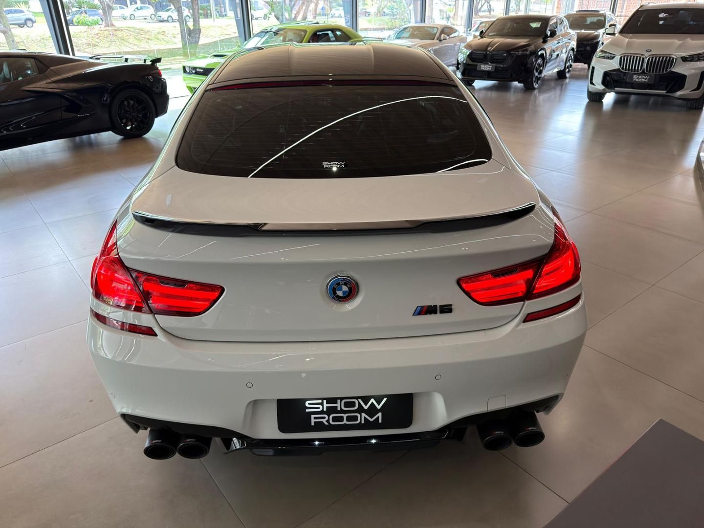 BMW M 6 Gran Coupe 4.4T V8 32v 2017 - miniatura 4
